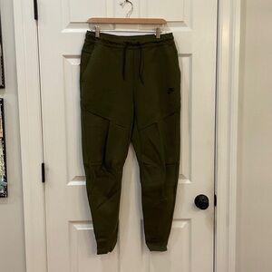 Men’s Nike Tech Fleece Olive Green Joggers